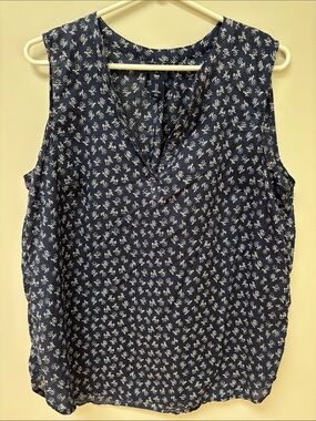 GAP | V-Neck Sleeveless Top